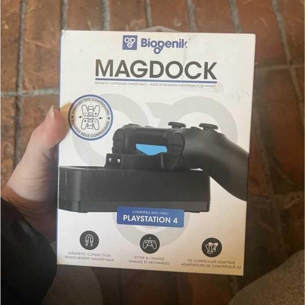 PS4 controller charger